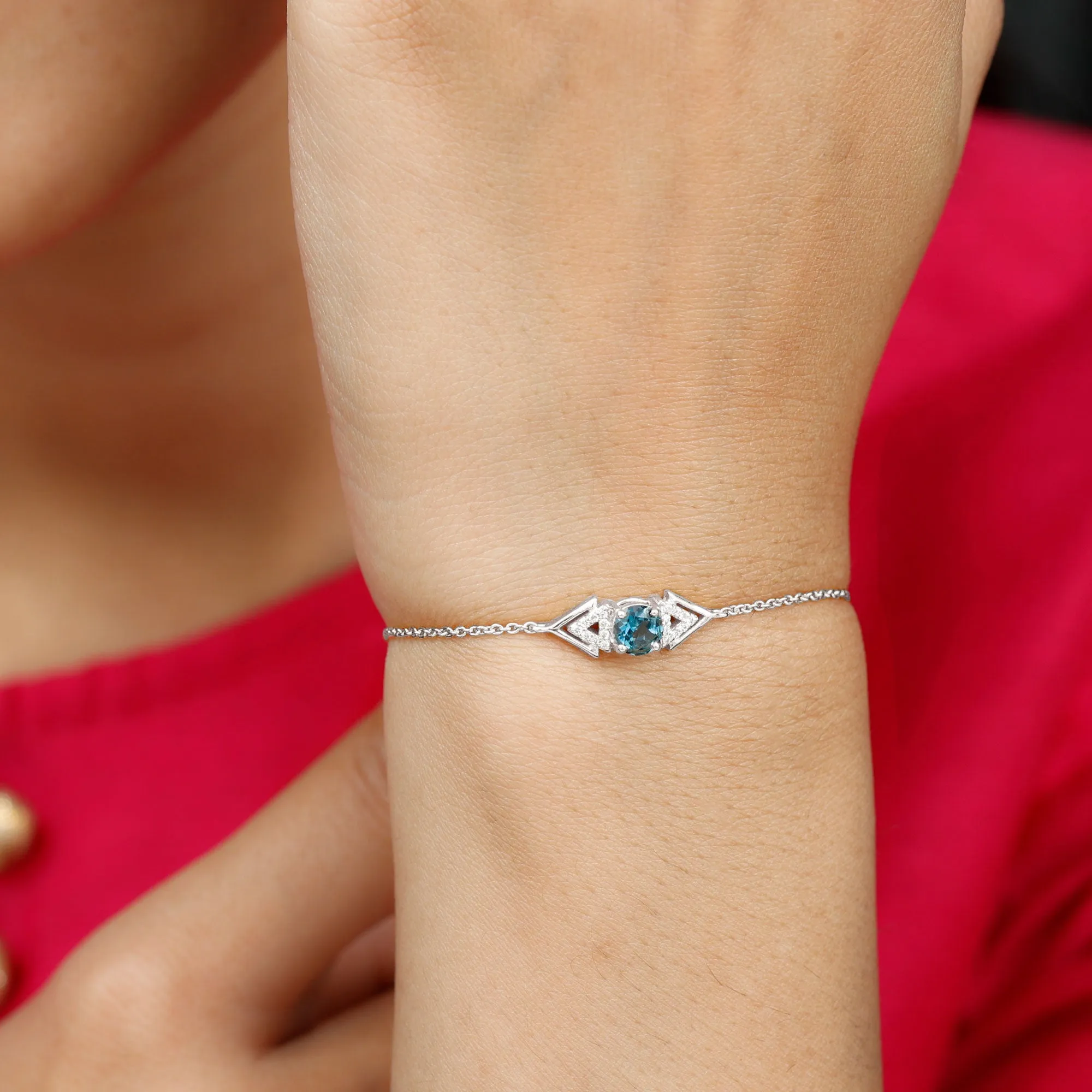 0.75 CT Minimal London Blue Topaz and Diamond Geometric Chain Bracelet