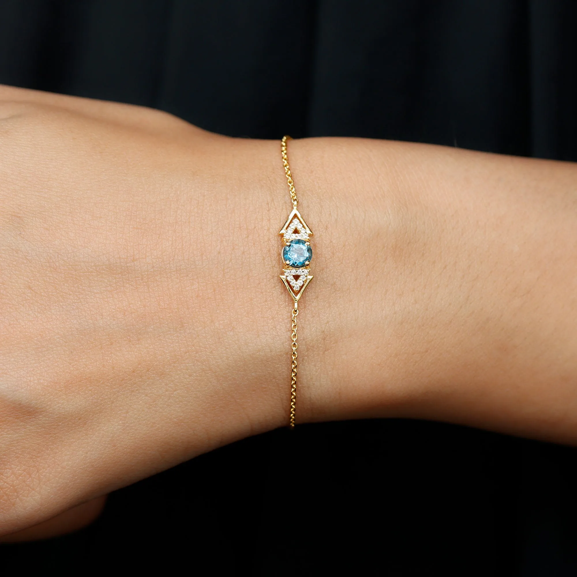 0.75 CT Minimal London Blue Topaz and Diamond Geometric Chain Bracelet