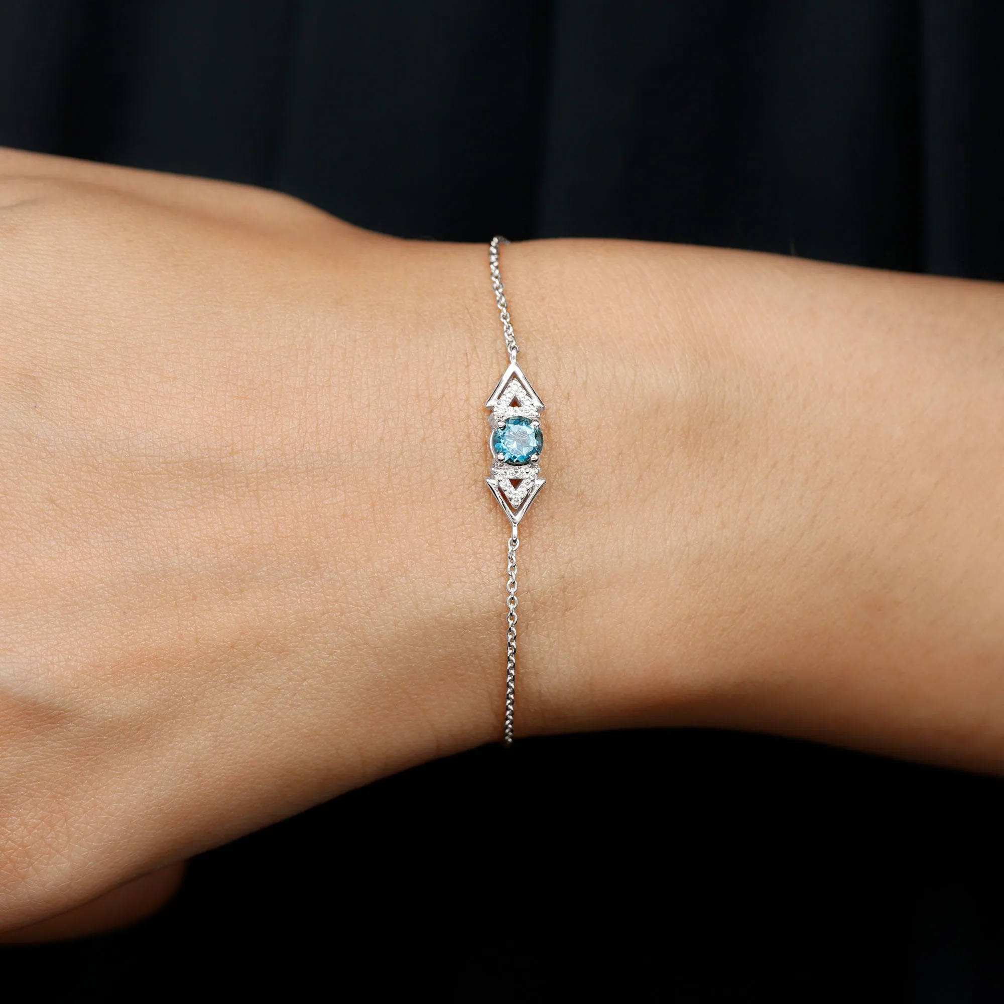 0.75 CT Minimal London Blue Topaz and Diamond Geometric Chain Bracelet