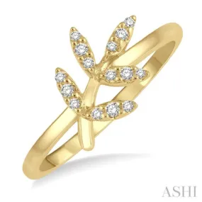 1/10 ctw Leaf Motif Round Cut Diamond Petite Fashion Ring in 10K Yellow Gold