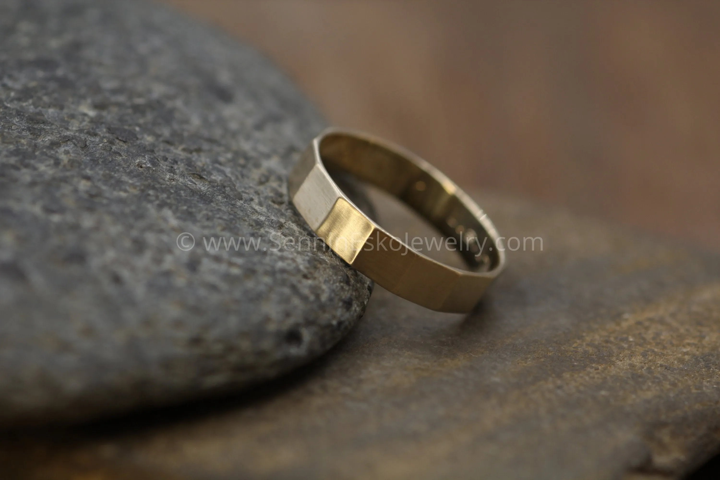 14kt Yellow Gold 5x1 Flat Faceted Band - Matte Finish