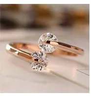 1.75ct Polished Austrian Crystal Rose Gold Ring