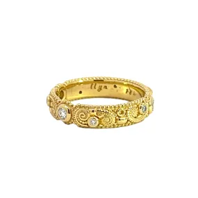 18k Yellow Gold llyn Band with White Diamonds