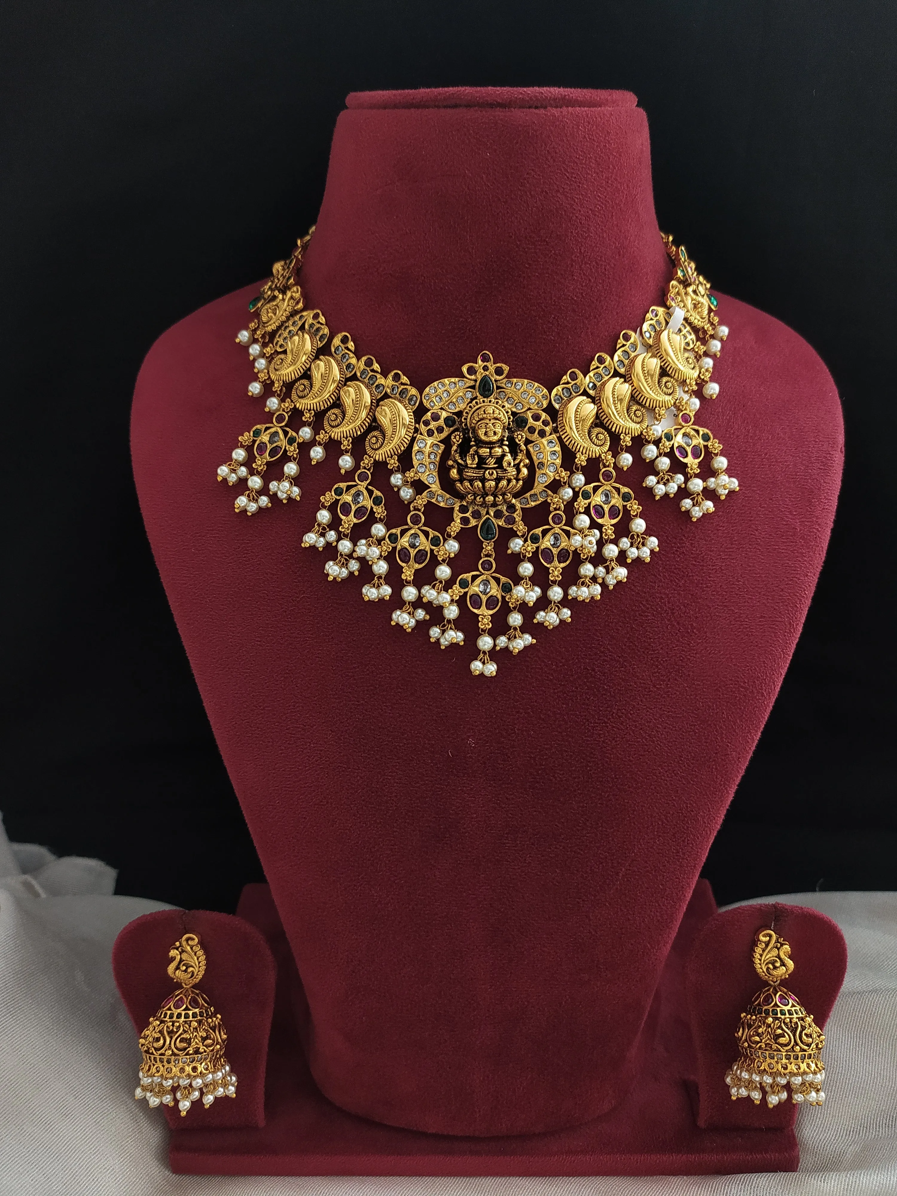Divine Radiance: Traditional Antique Lakshmi Necklace Set