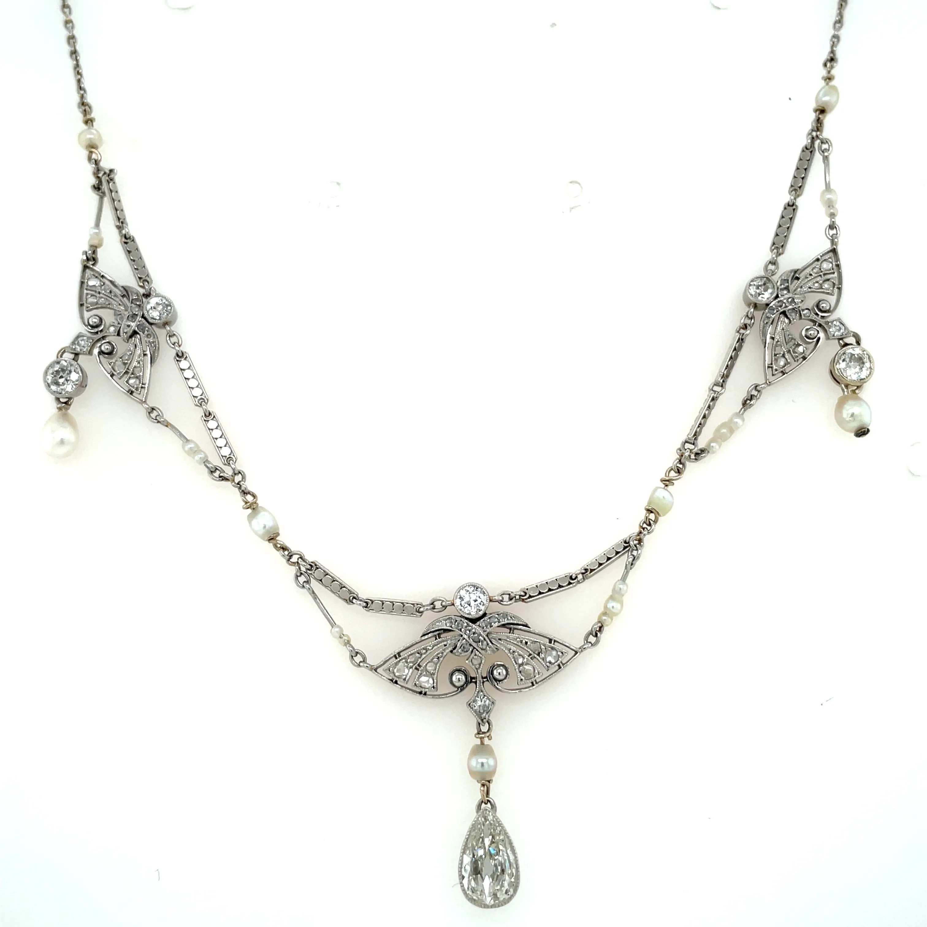 Edwardian Diamond Natural Pearls Necklace in Platinum