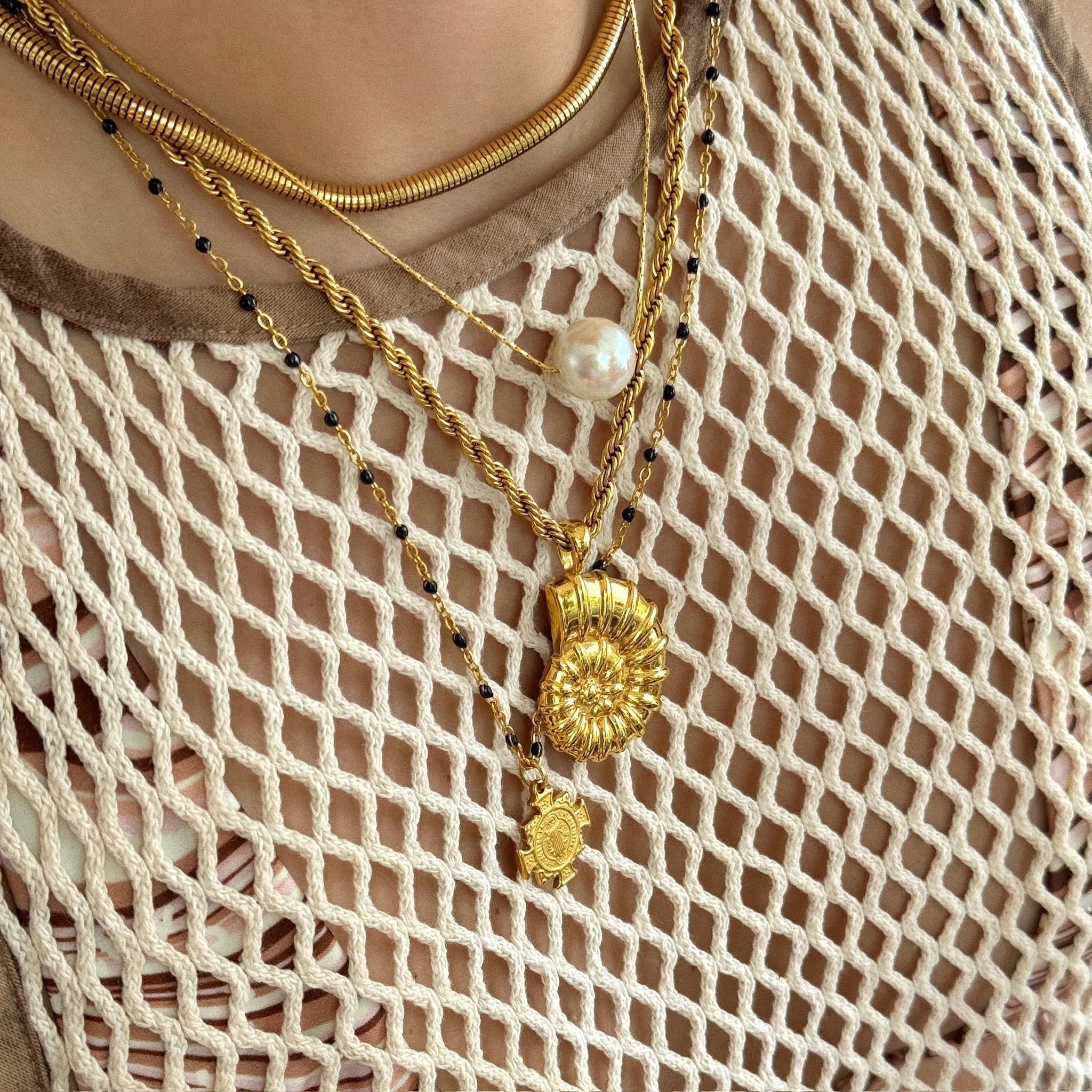 Ellie Vail - Candice Round Snake Chain Necklace