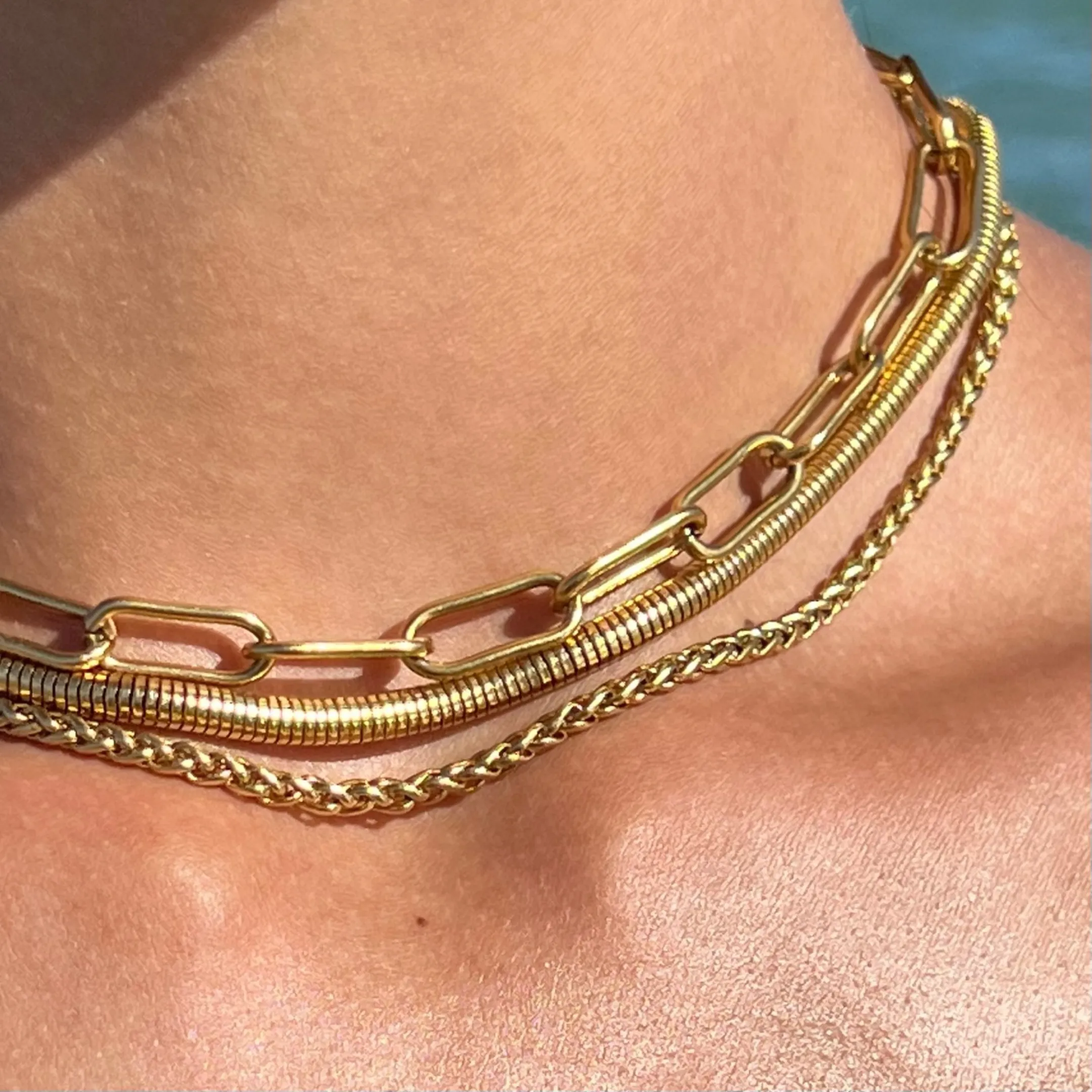 Ellie Vail - Candice Round Snake Chain Necklace