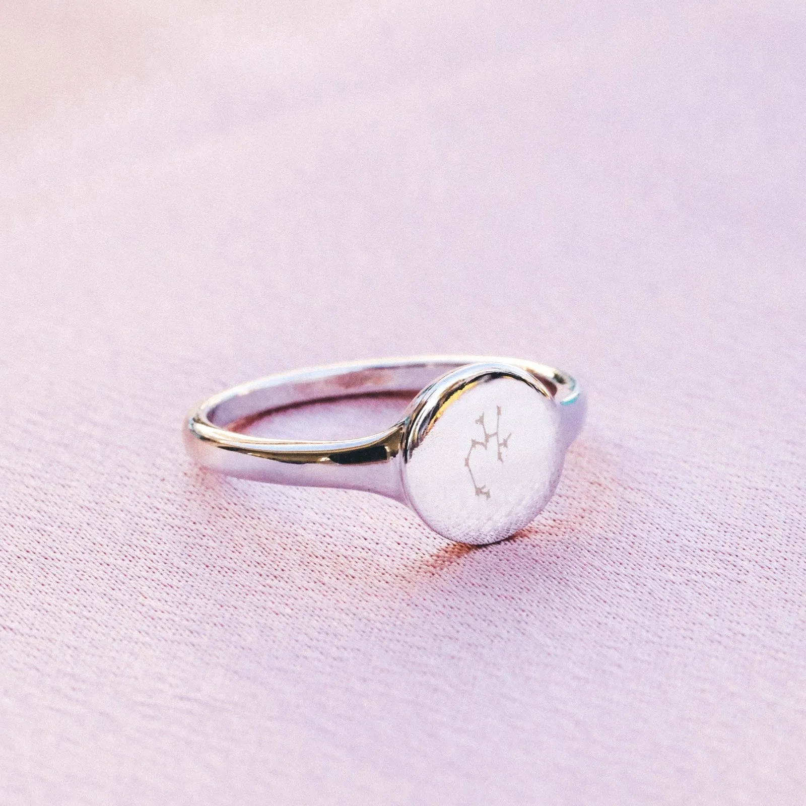 Engravable Signet Ring