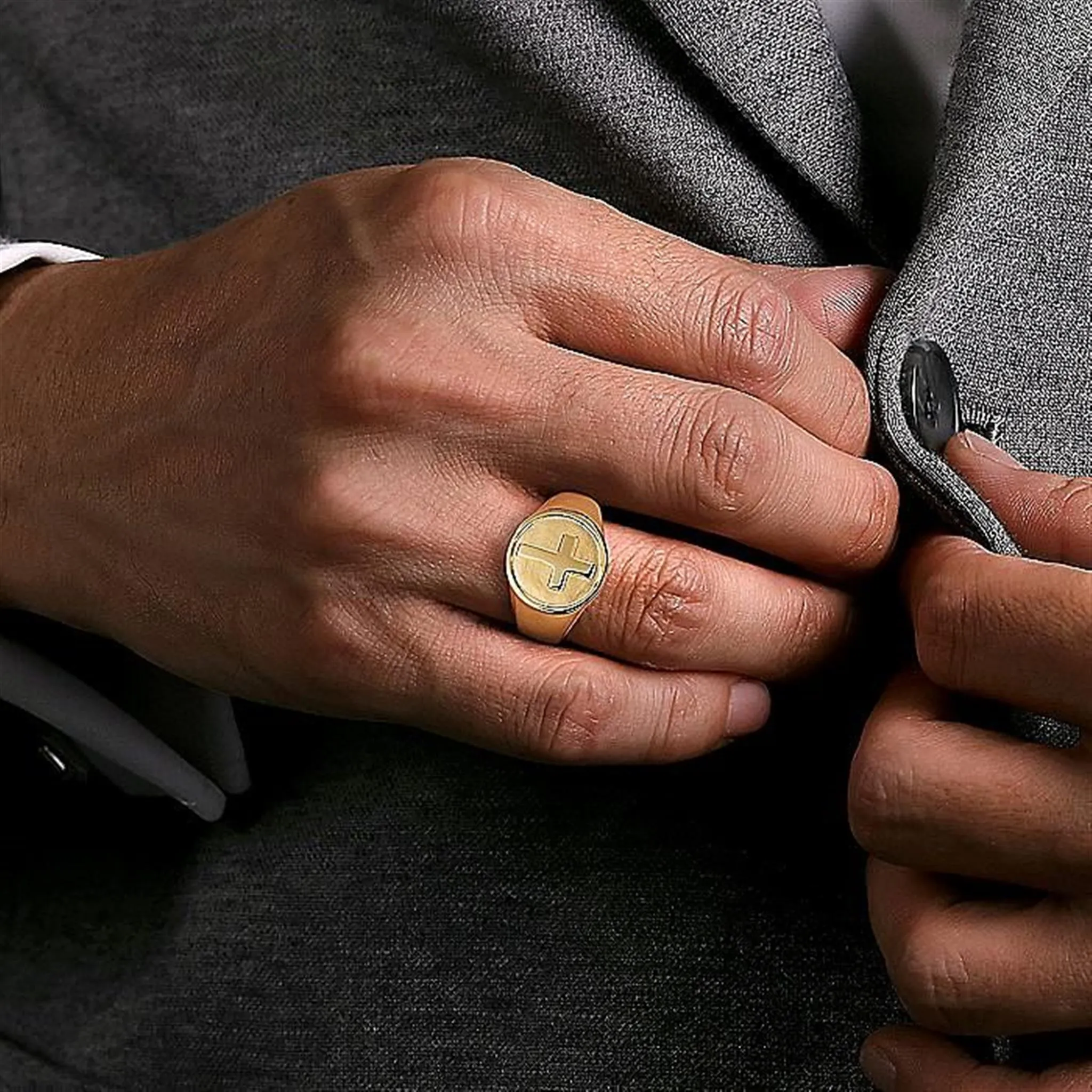 Gabriel 14K Yellow Gold Signet Crest Style Men's Ring