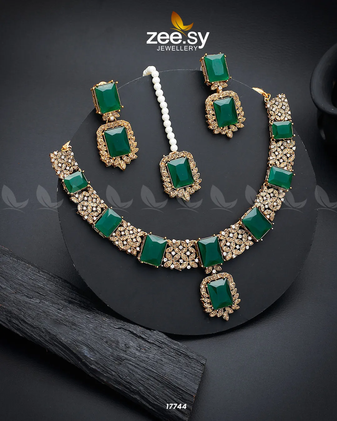 Gul-Badan Necklace