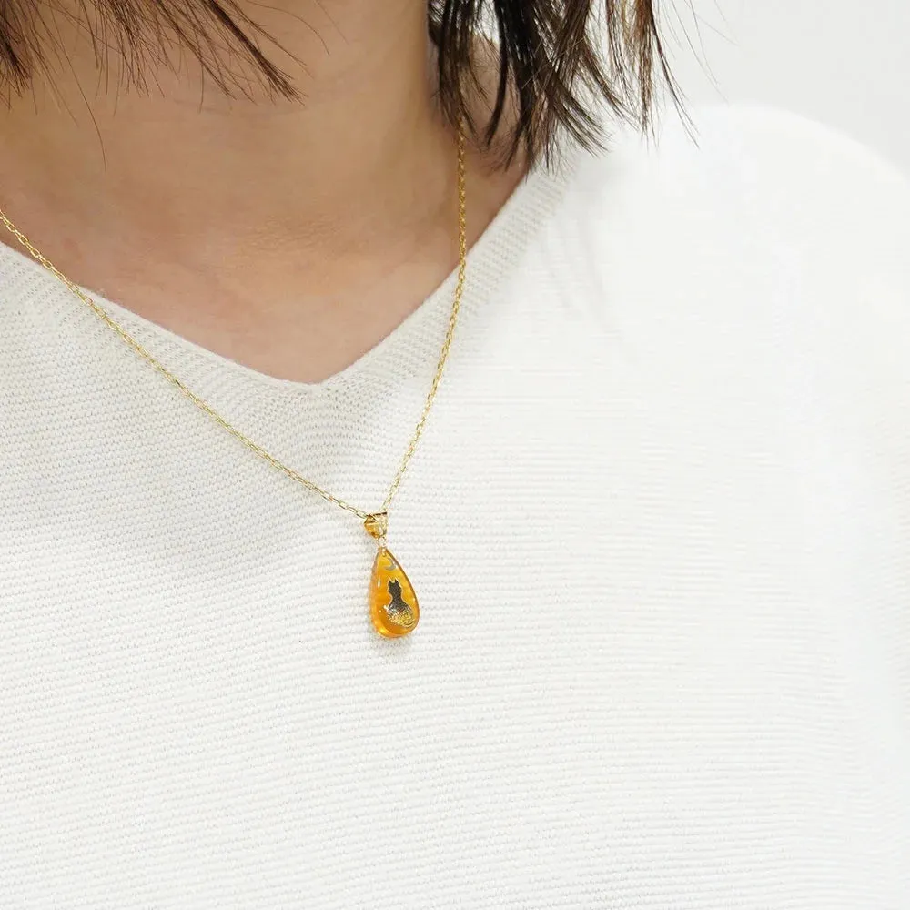 Maki-e Urushi Lacquer Pendant Necklace - White Tortoiseshell / Black Cat 02 -, Traditional Japanese Urushi Lacquer Jewelry