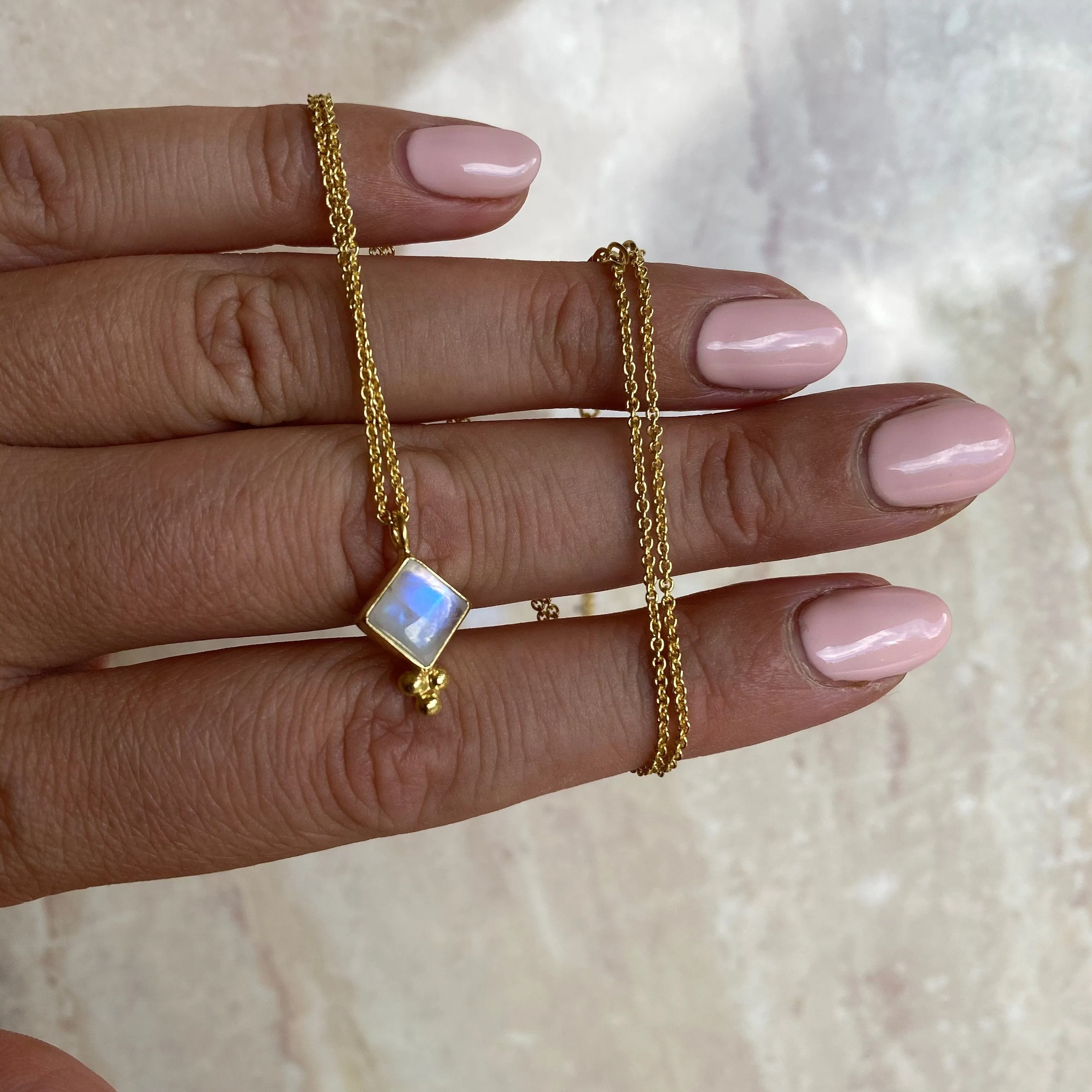 Mara Gold Rainbow Moonstone Necklace