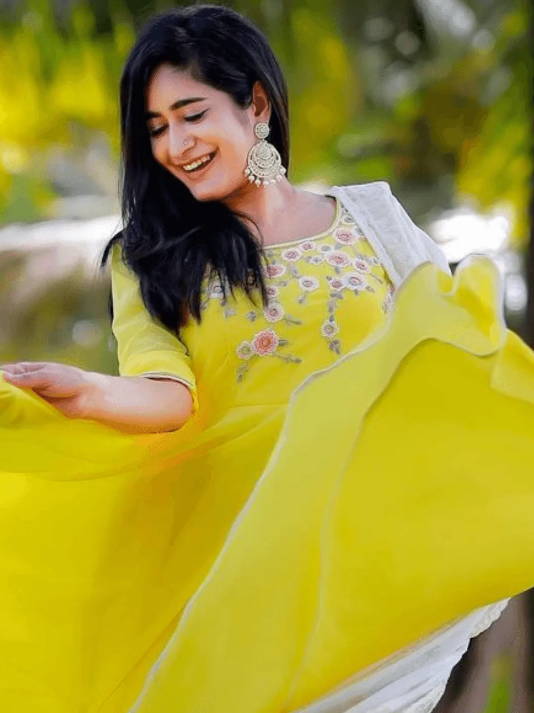 Megha Mathew In Kundan Chandbali Earrings With Pearls