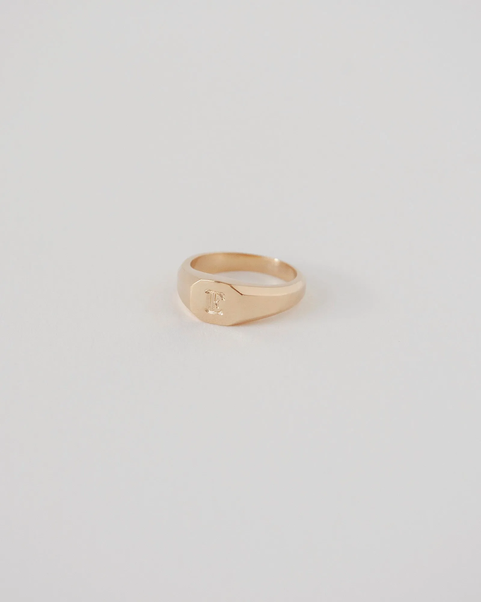 MISFIT SIGNET