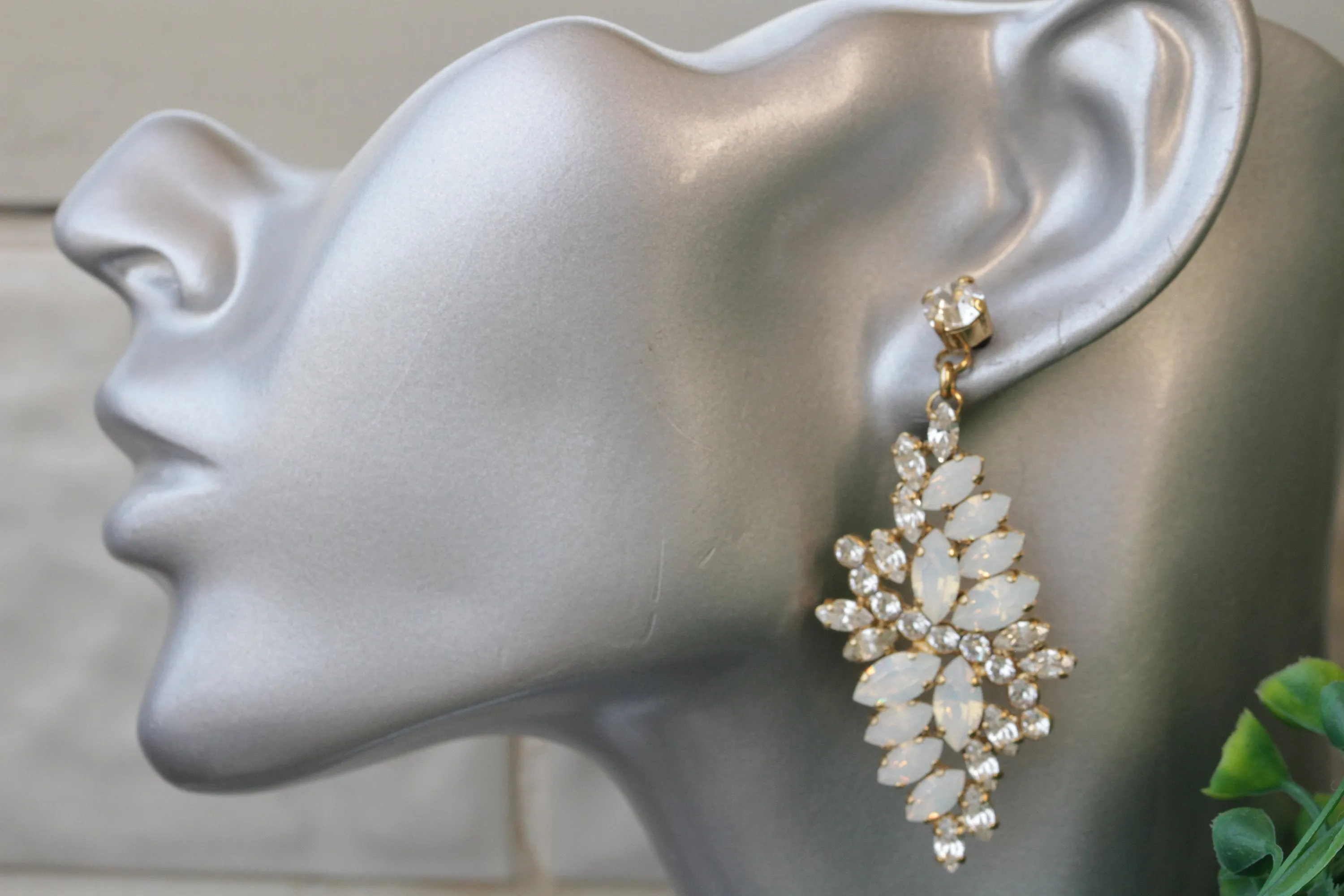 OPAL COLLAR NECKLACE