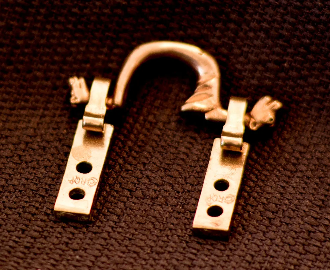 Purse Hanger with Dragon design! From London, England - B-30