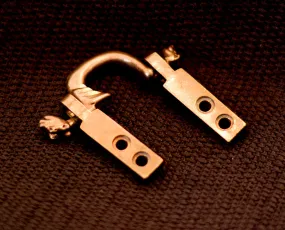 Purse Hanger with Dragon design! From London, England - B-30