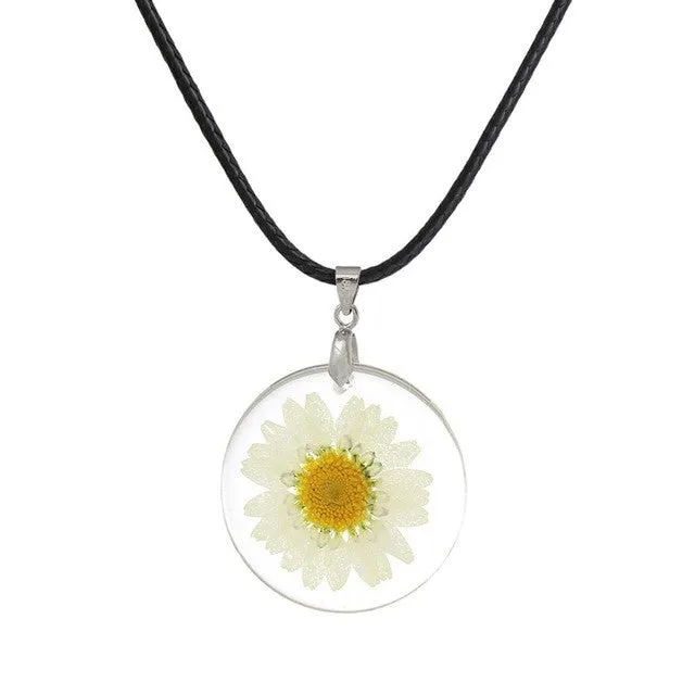 Resin Dried Flower Daisy Necklace