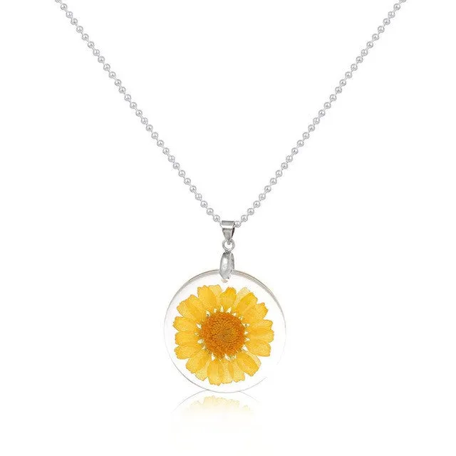 Resin Dried Flower Daisy Necklace