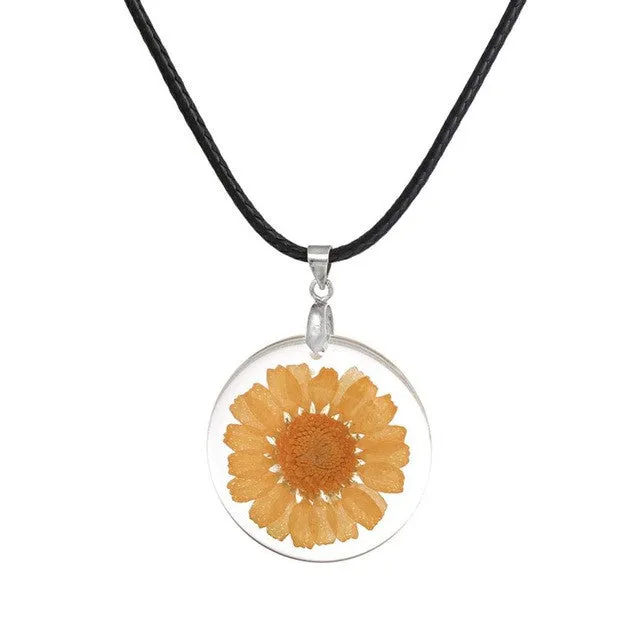 Resin Dried Flower Daisy Necklace