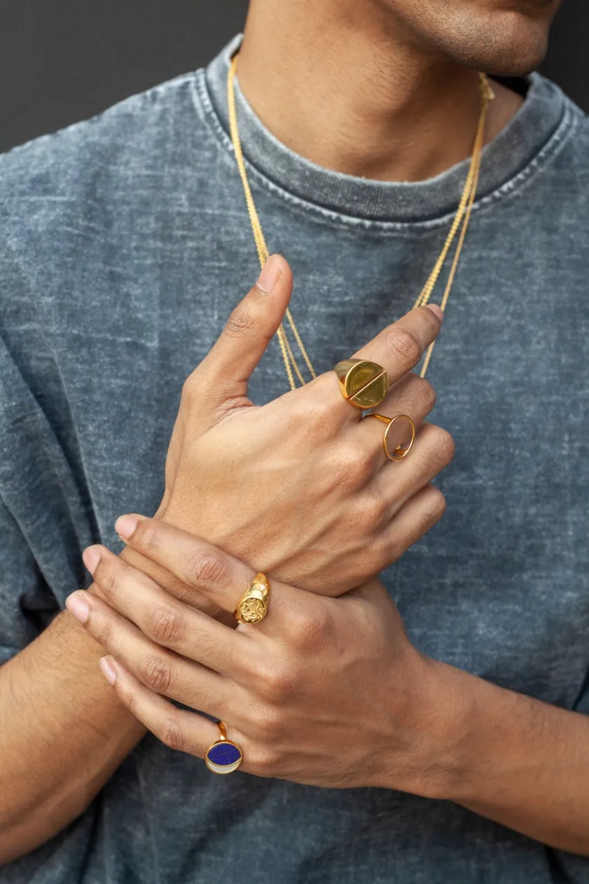 Rosalia Pearl Celestial Signet Ring | 18kt Solid Gold