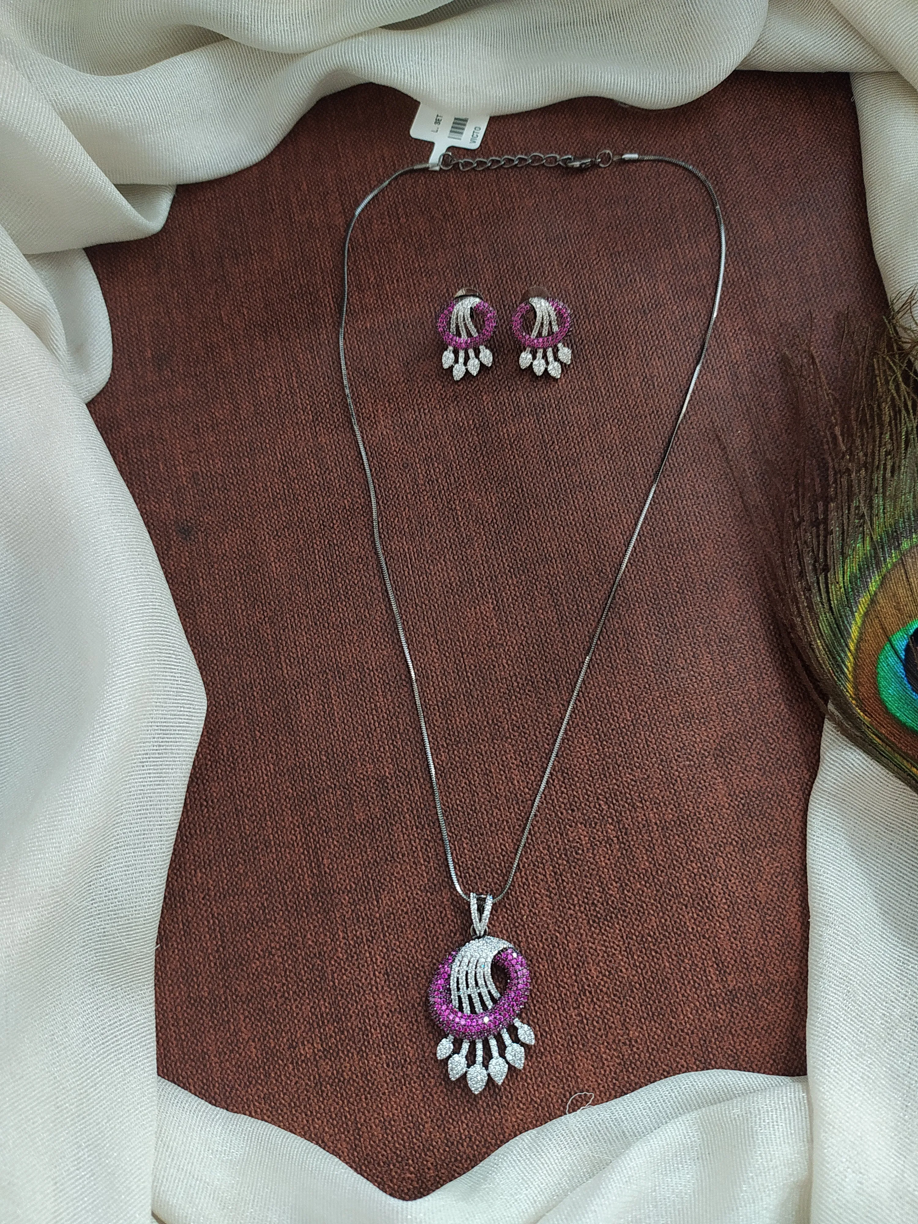 Unveiling Victorian Grandeur: Stunning Design Victorian Diamond Zircon Chain Set