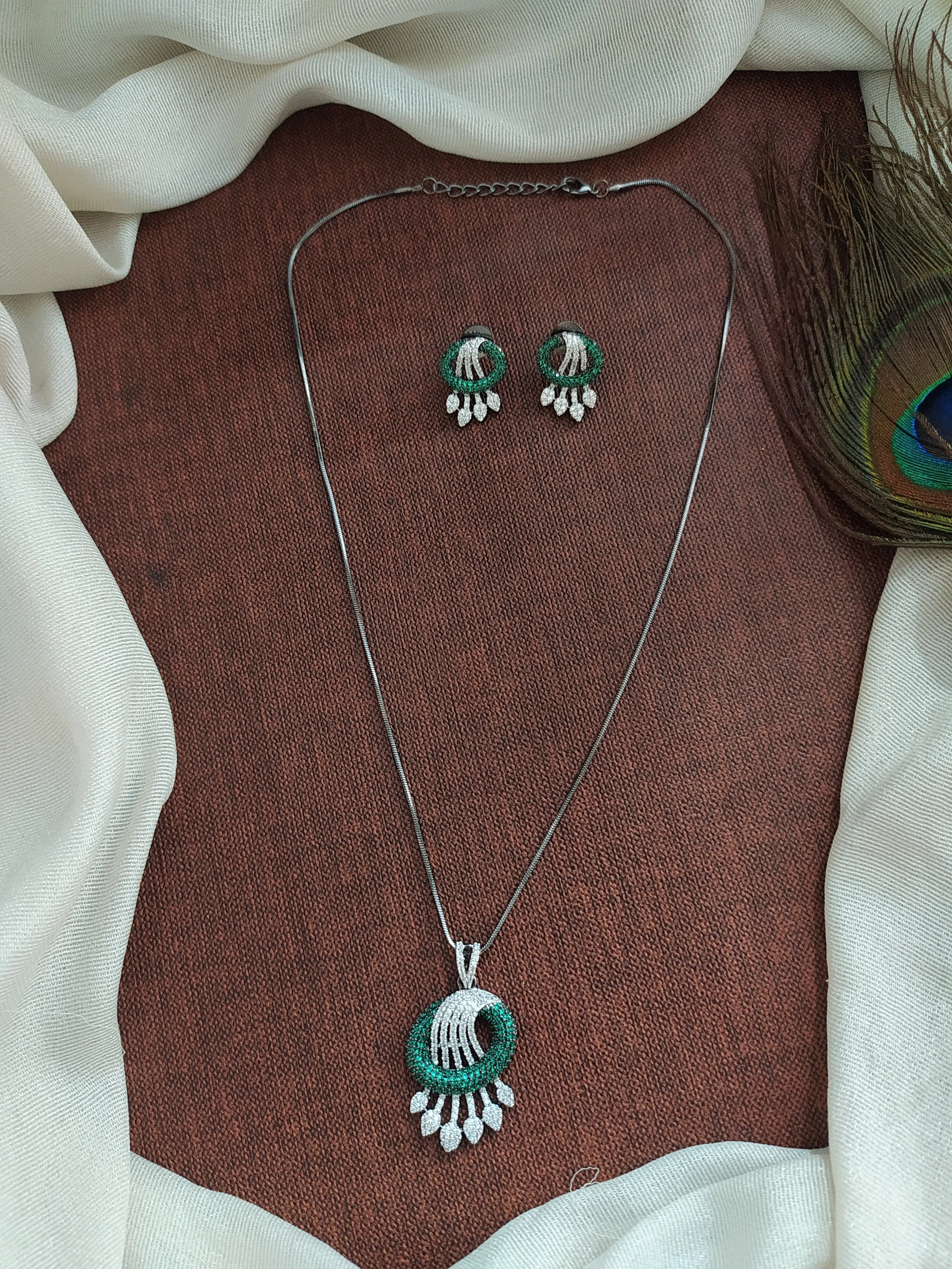 Unveiling Victorian Grandeur: Stunning Design Victorian Diamond Zircon Chain Set