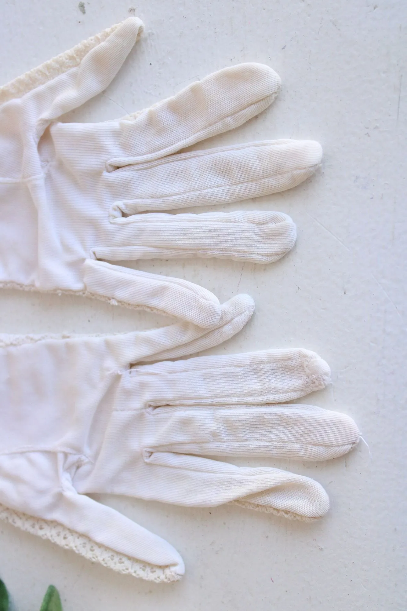 Vintage 1960s Gloves With Lace Backs