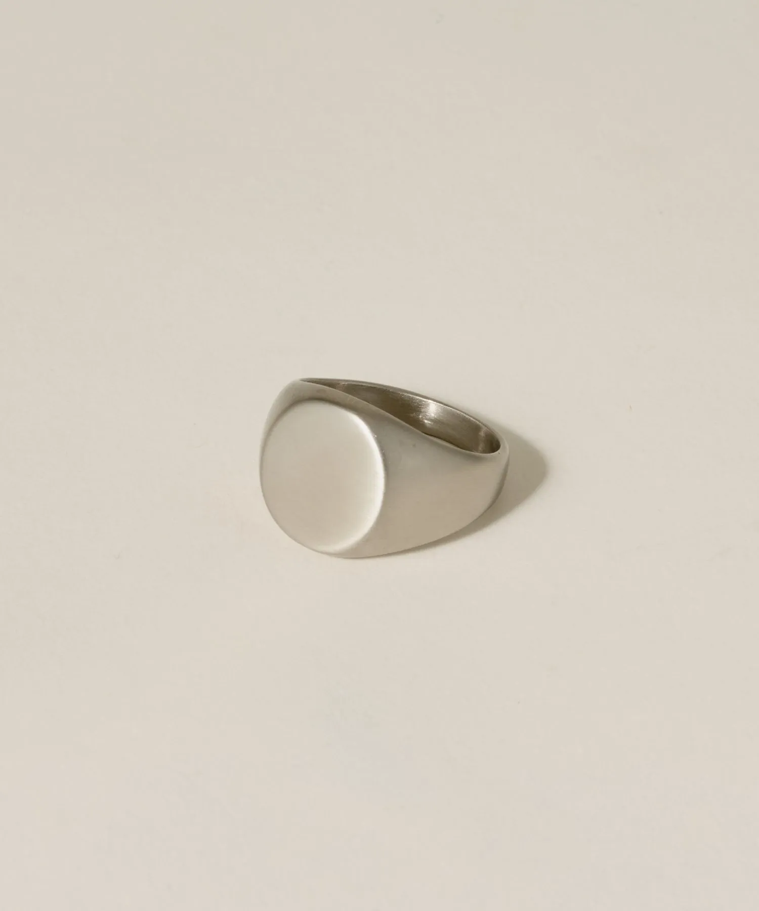 Vintage Circle Signet Ring［Stainless］
